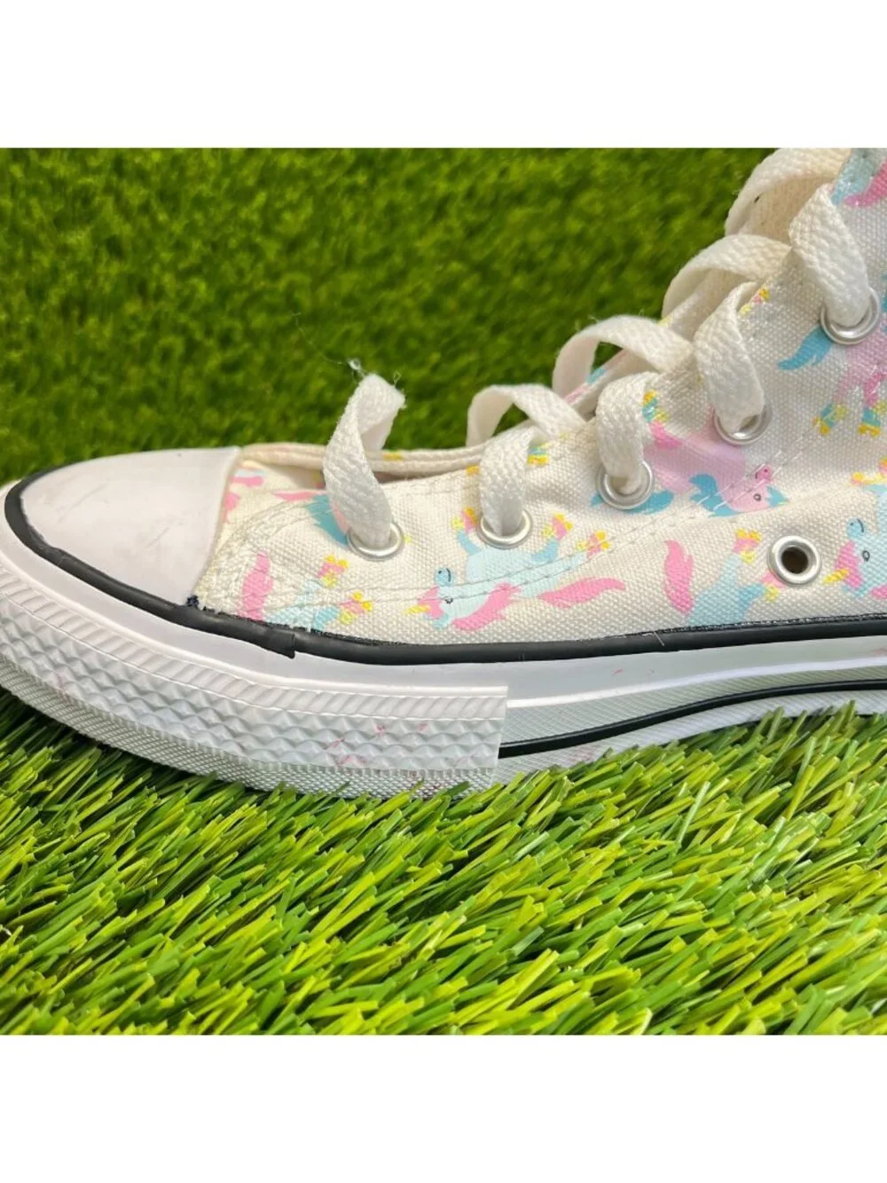 Converse Chuck Taylor All Star High Girls Size 6Y White Athletic Shoes Sneakers